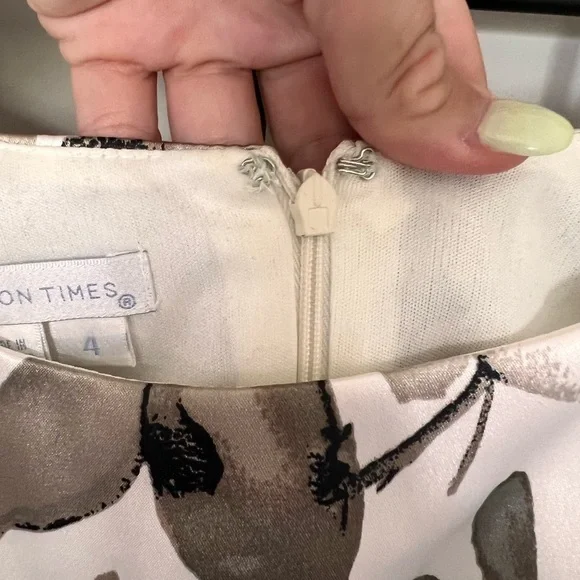 London Times Drapey Satin Ruched Floral Cocktail Dress Sz 4 - Picture 7 of 11